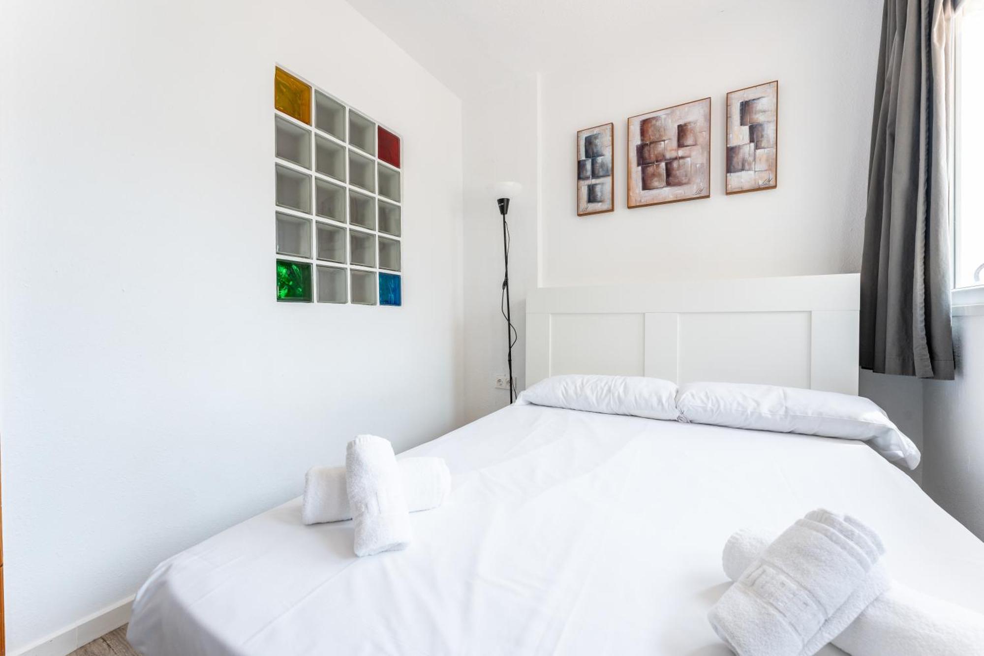 Bhost - Roca Castle Apartment Torremolinos Exterior photo